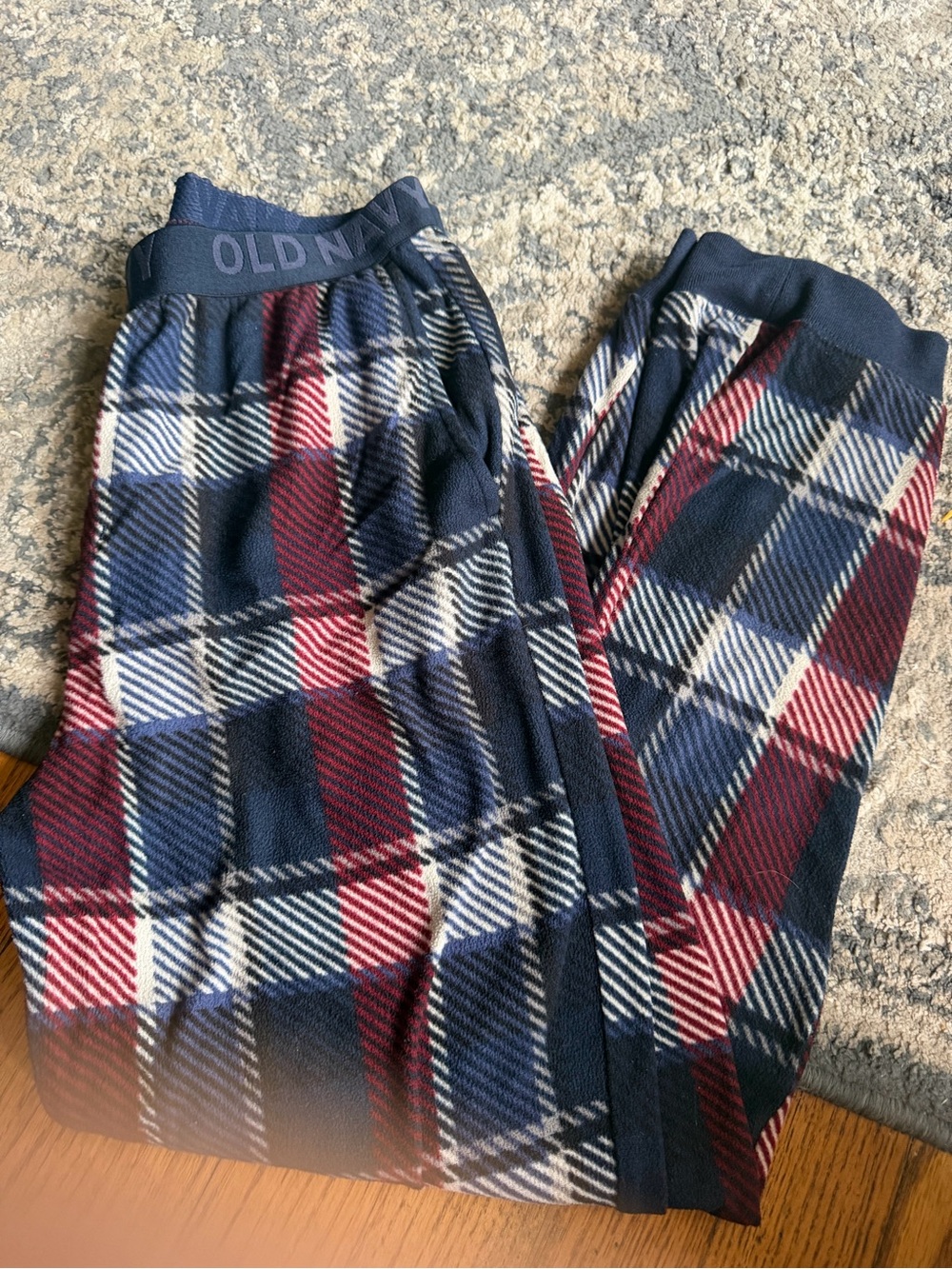 Old Navy Boys Plaid Fleece Pajama Pants in Navy, Red & White